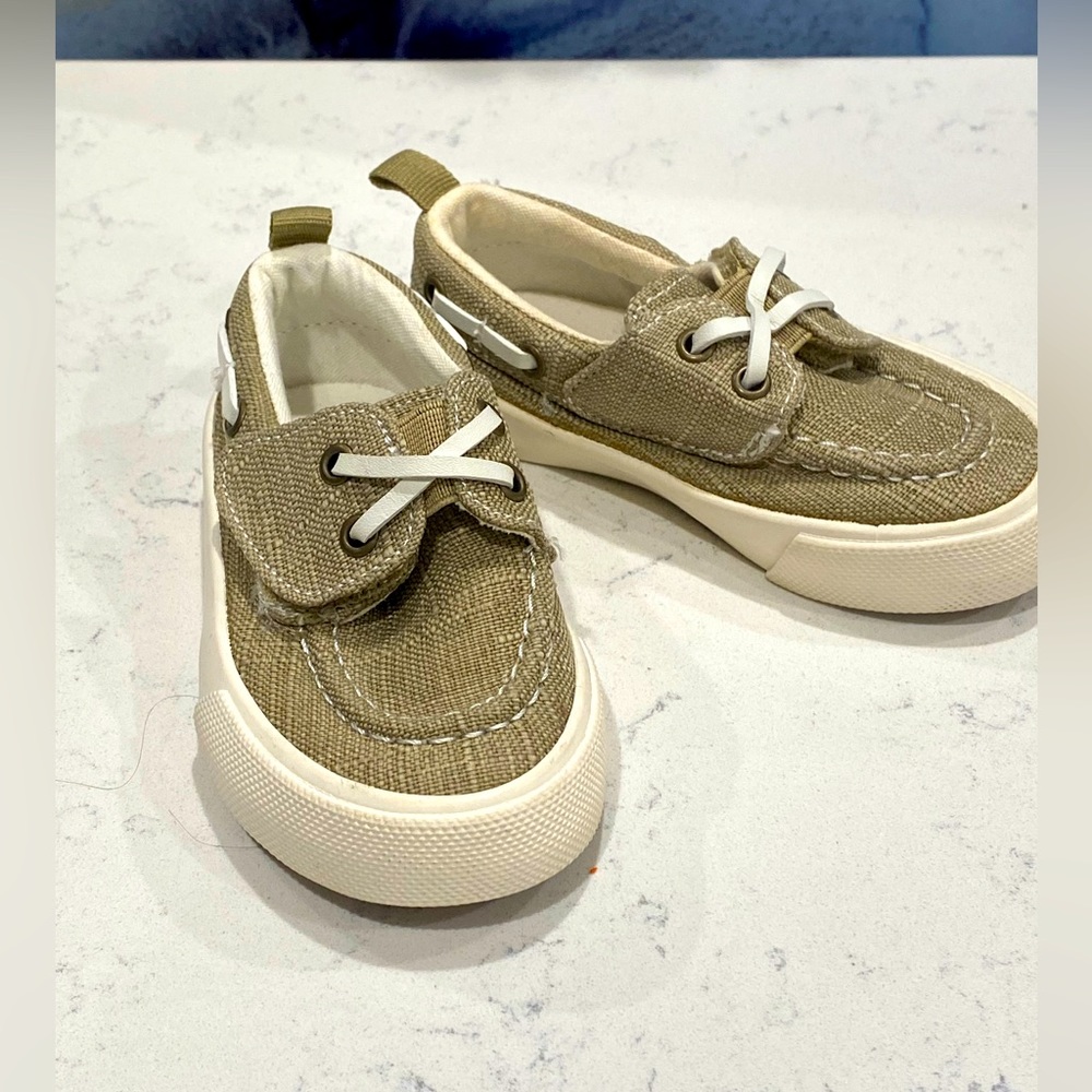 Gymboree kids sneakers size 6